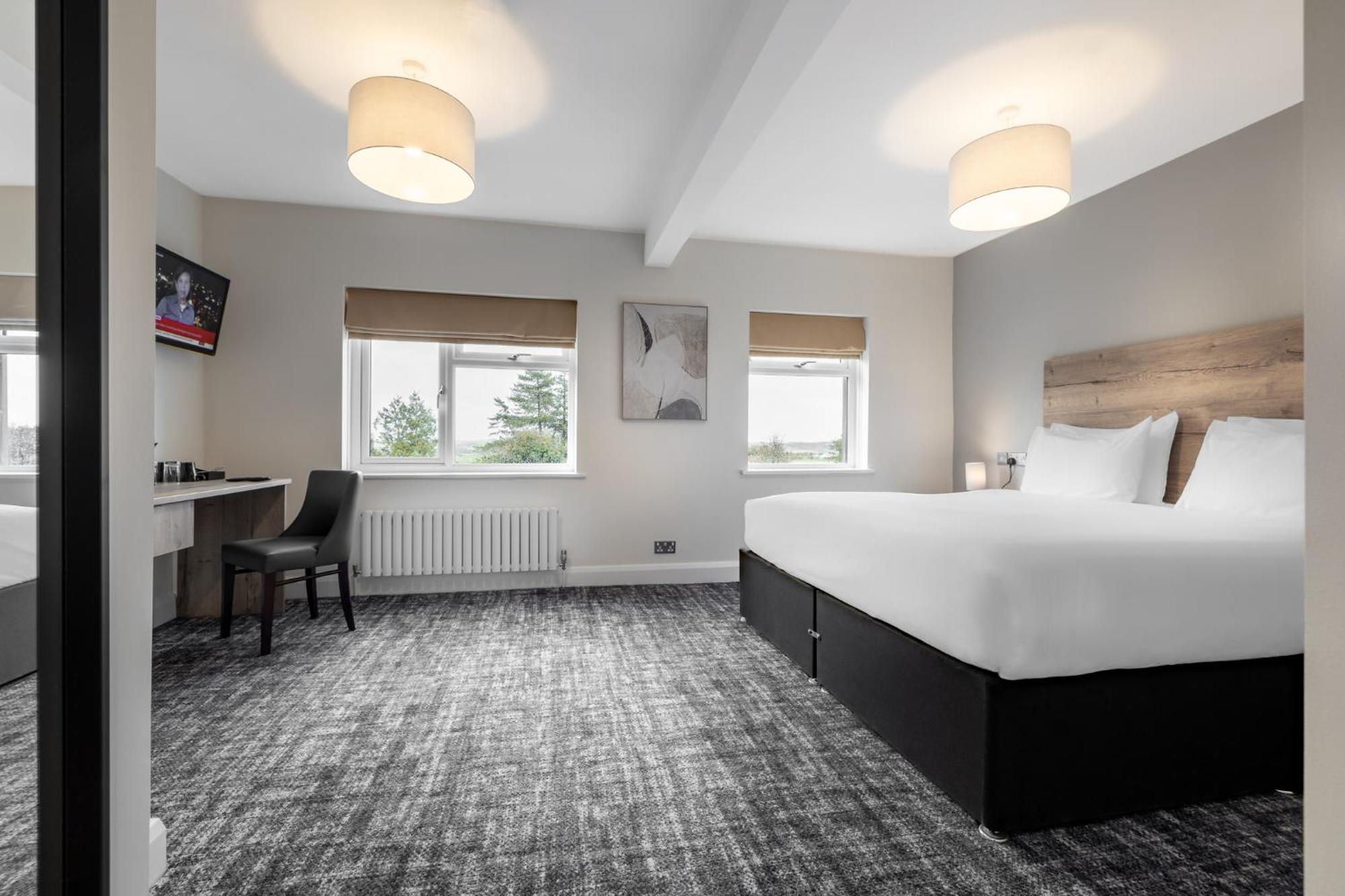 Hotel The Stones 4*